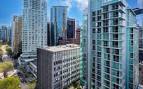 Coast Hotel Vancouver Coal Harbour 4*